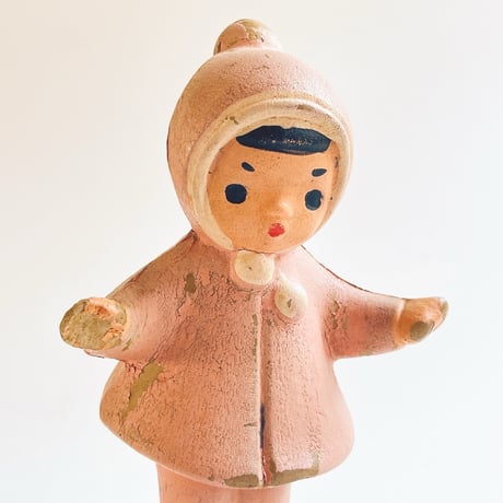 ソビエト　年代不明　ピンクのフードの子ども　ソフビ　人形　高さ16cm