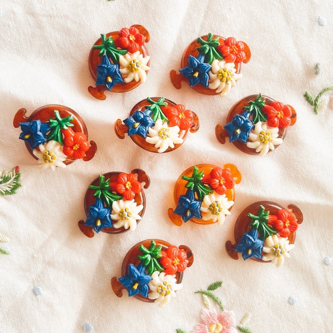 チェコ プラスチック 髪留め ヘアゴム用パーツ お花 | こぐま舎