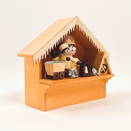 ドイツ　ザイフェン　人形　鉱石販売の小屋　Bergmann　木製
