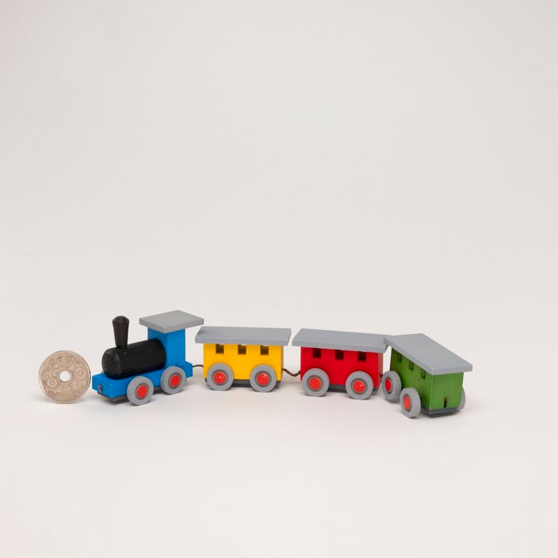 ドイツ ザイフェン 人形 列車 電車 木製 | こぐま舎