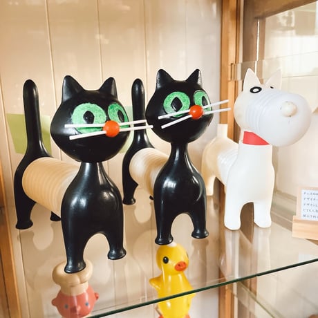 チェコ　ニクロヴァー　白犬のアコーディオン　1963年