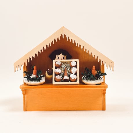 ドイツ　ザイフェン　人形　クリスマスツリーの飾りの小屋　Christbaumschmuck　木製