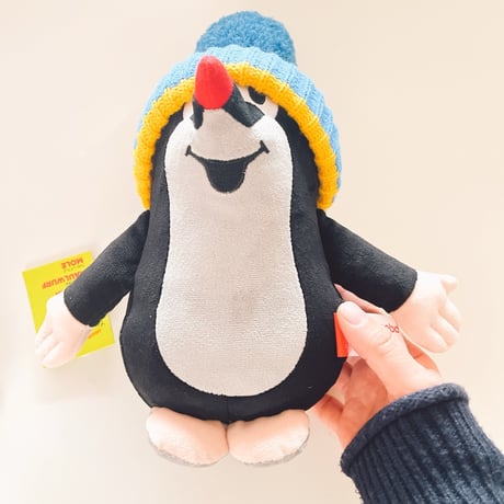 チェコ　現行品　モグラのクルテク　ぬいぐるみ　毛糸の帽子　高さ25cm