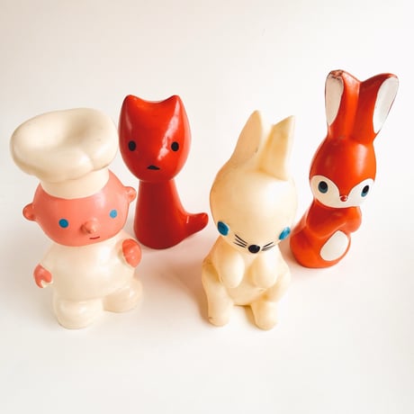 チェコ　ニクロヴァー　ソフビ人形　うさぎ　1970年代　高さ16cm