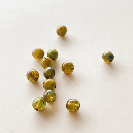 チェコ　ガラスビーズ　丸　6mm　モスグリーン