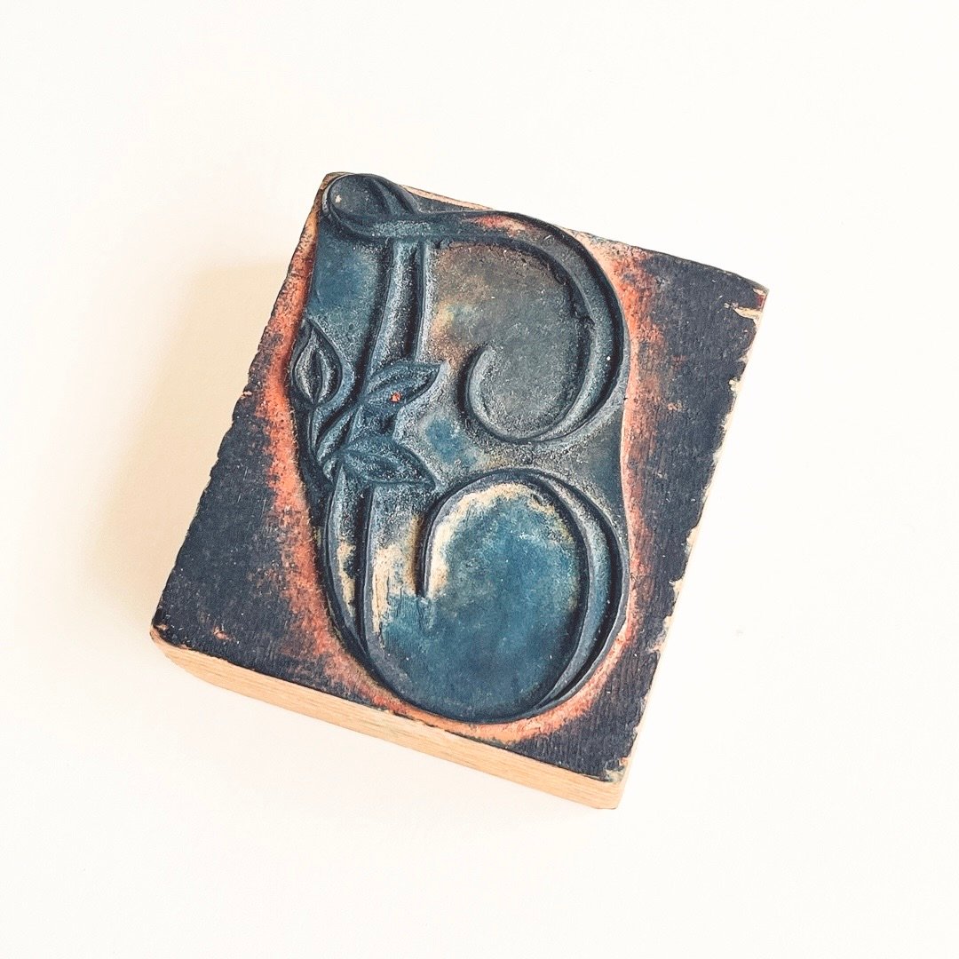 フランス ヴィンテージスタンプ33 飾り文字 T | こぐま舎