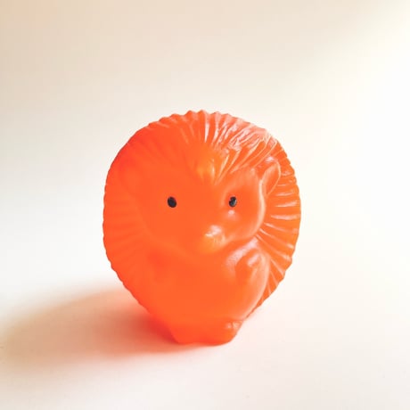 ソビエト　年代不明　オレンジ色のハリネズミ　フィギュア　高さ10.5cm