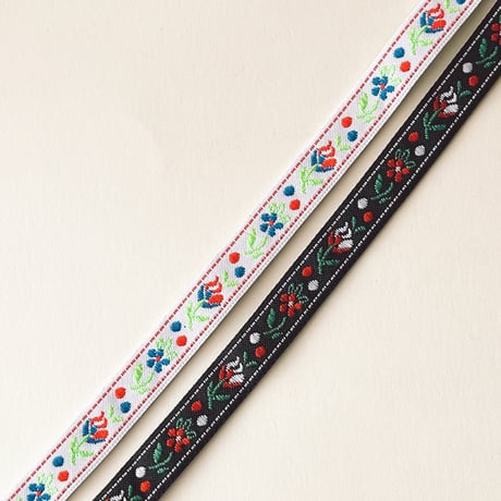 チェコ　チロリアンテープ　花　黒　幅1cm　10cmあたり¥45