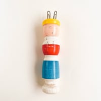 東ドイツ　リリアンドール　木製　レッド　ブルー　ボディ白ペイント