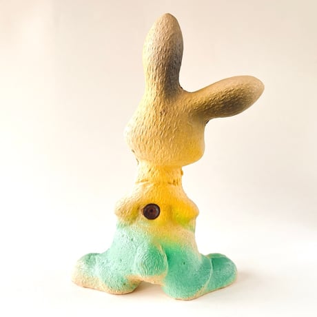 ソビエト　年代不明　緑色ズボンのうさぎ　ソフビ　人形　高さ17cm