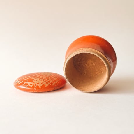 小物入れ　キノコ形　オレンジ色　木製