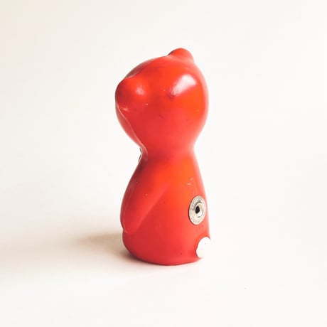 チェコ　ニクロヴァー　ソフビ人形　クマ　赤色　1970年代　高さ10.5cm