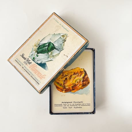 東ドイツ　カードゲーム　Bunte Welt der Minerale　1960年代　箱入り