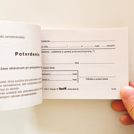 スロバキア　Sevt　領収書　横型　現行品