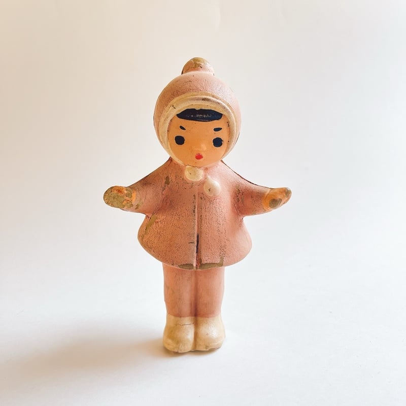 ソビエト 年代不明 ピンクのフードの子ども ソフビ 人形 高さ16cm