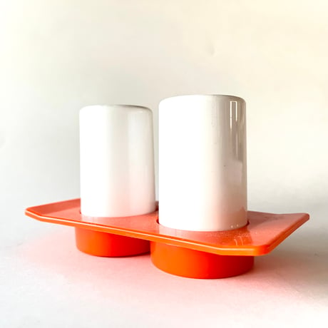 ドイツ　プラスチック　調味料入れセット