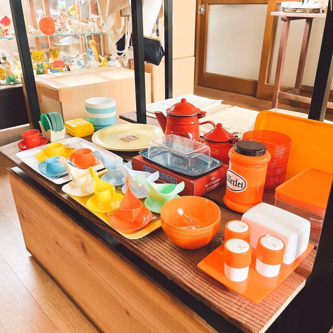 東ドイツ プラスチック 小物入れ オレンジ色 | こぐま舎