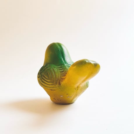 ソビエト　年代不明　緑がかった黄色の小鳥　ソフビ　人形　全長11cm