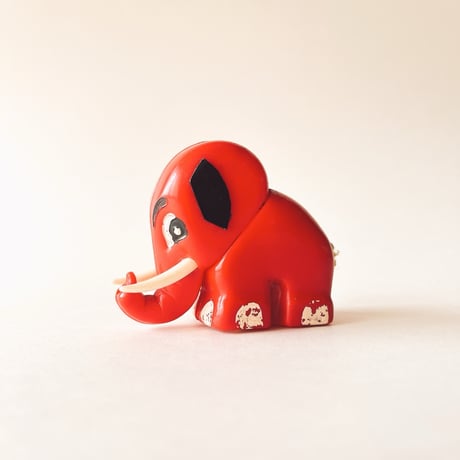 東ドイツ　赤いぞうの鉛筆削り