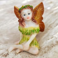 おすわりニンフ・妖精の置物(brownwings)