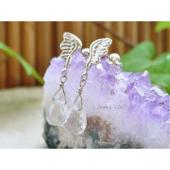 ◆水晶のピアス 18K QVC◆本日のみお値下げ 天使の羽根ドロップ水晶ピアス/K18WG | Fairy & Witch