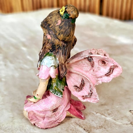 おすわりニンフ・妖精の置物(pink)