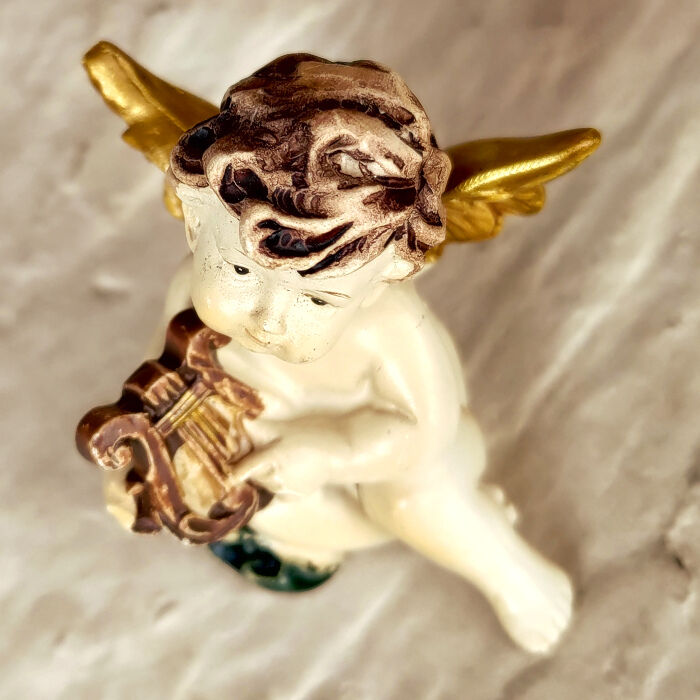 ヴィンテージ FLORENZA エンジェル チャーム　天使 アッシジエンジェル ハープを弾く天使の置物（golden wings