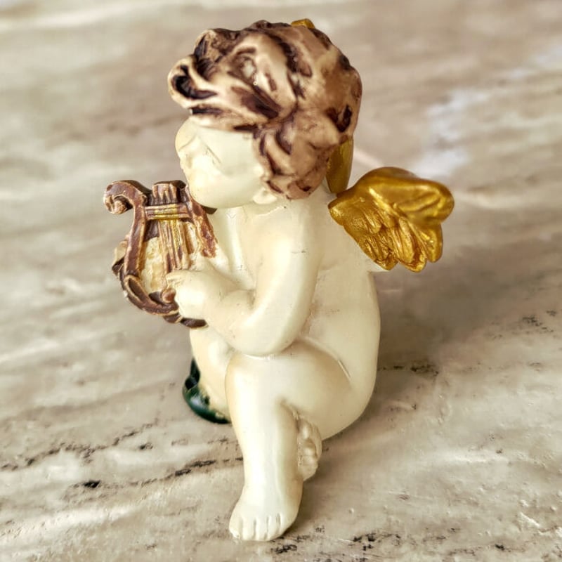 ヴィンテージ FLORENZA エンジェル チャーム　天使 アッシジエンジェル ハープを弾く天使の置物（golden wings