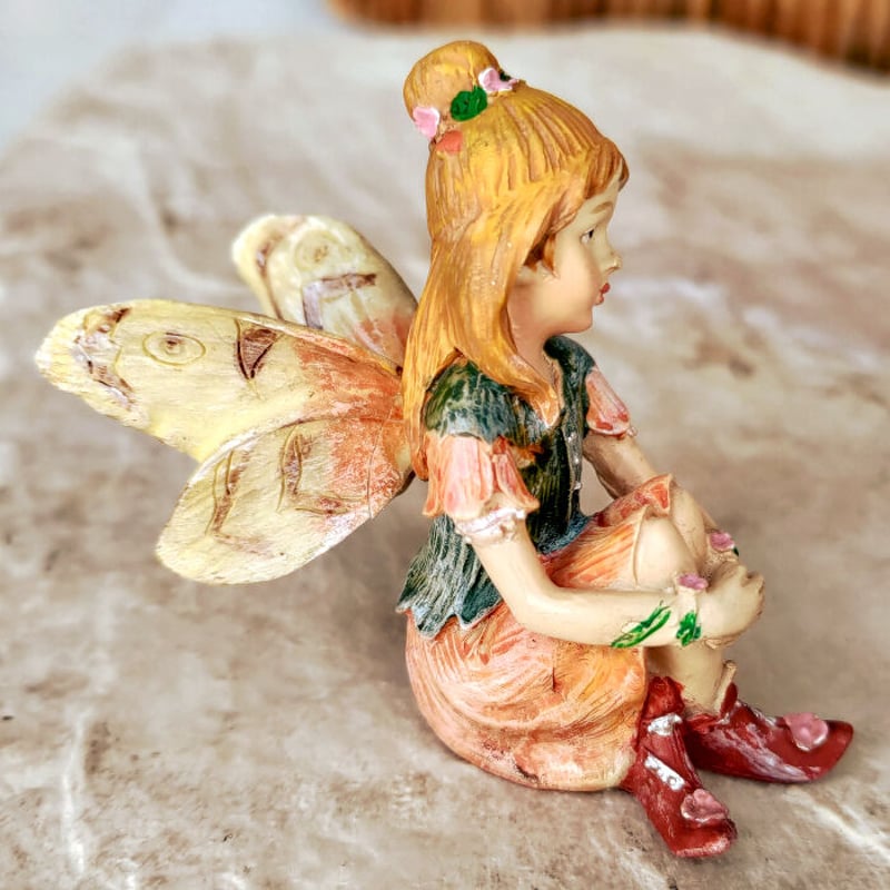 おすわりニンフ・妖精の置物(relax) | Fairy & Witch