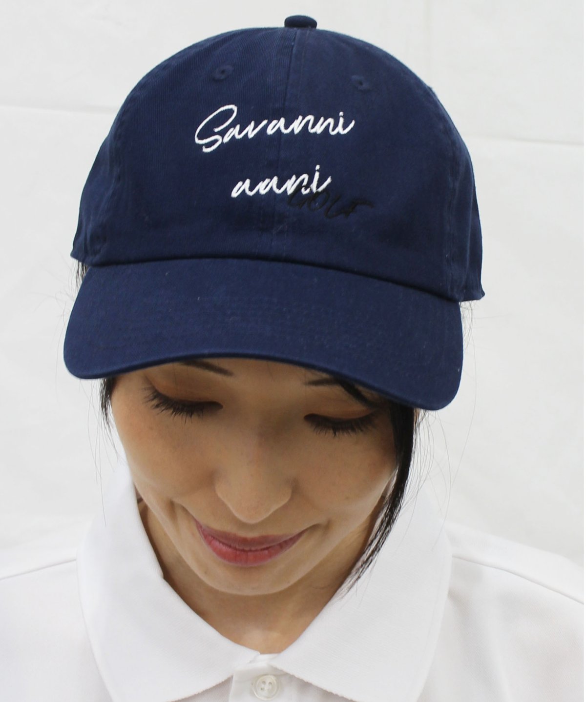 行書体ロゴ刺繍キャップ〔オフホワイト/ライトイエロー/ネイビー