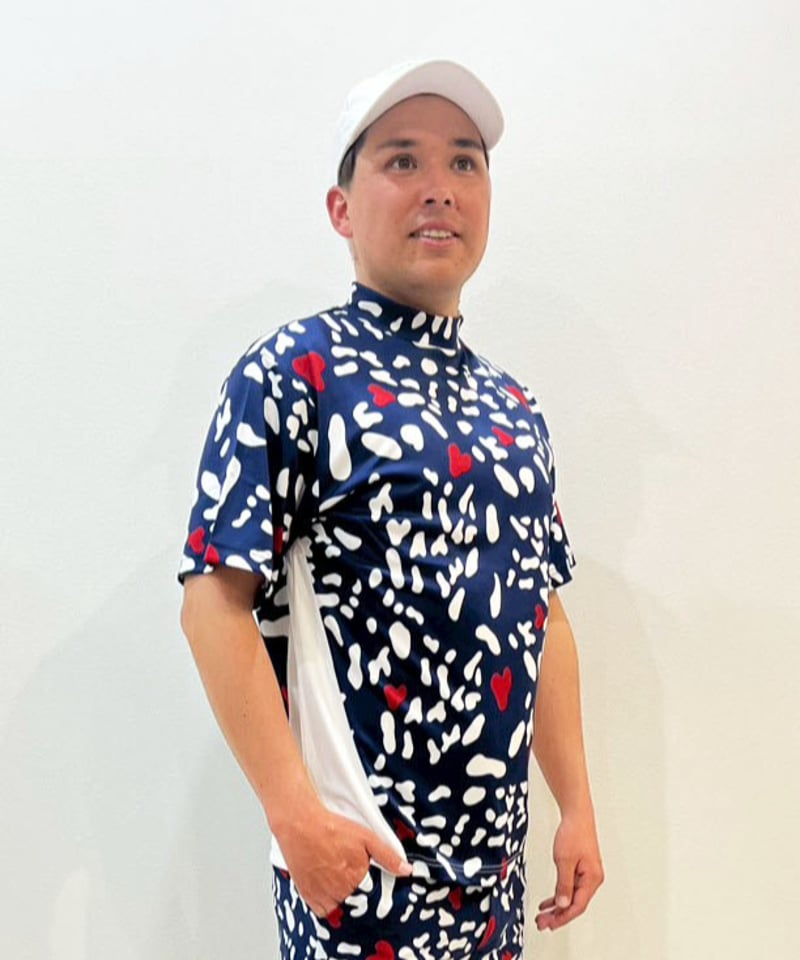 リカオン柄配色モックネック（半袖）〔オフホワイト/ネイビー/ブラック