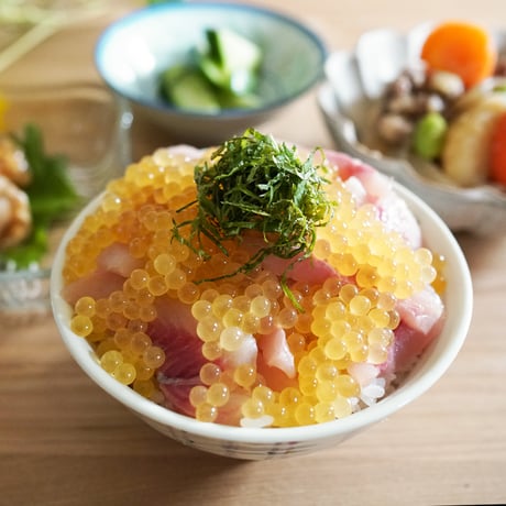 イワナの親子丼セット