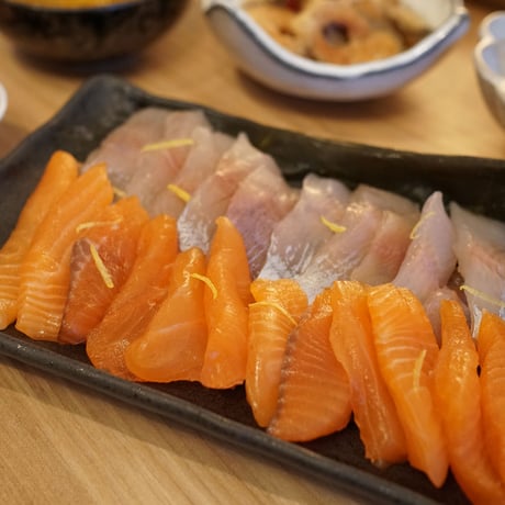 【産地直送】イワナ・ニジマス2種の昆布〆食べ比べセット 焼岩魚だし醤油付き（冷凍・石川県産）