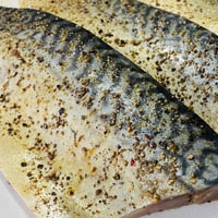 ＊燻銀＊  本格スモークとろ鯖（半身サイズ）