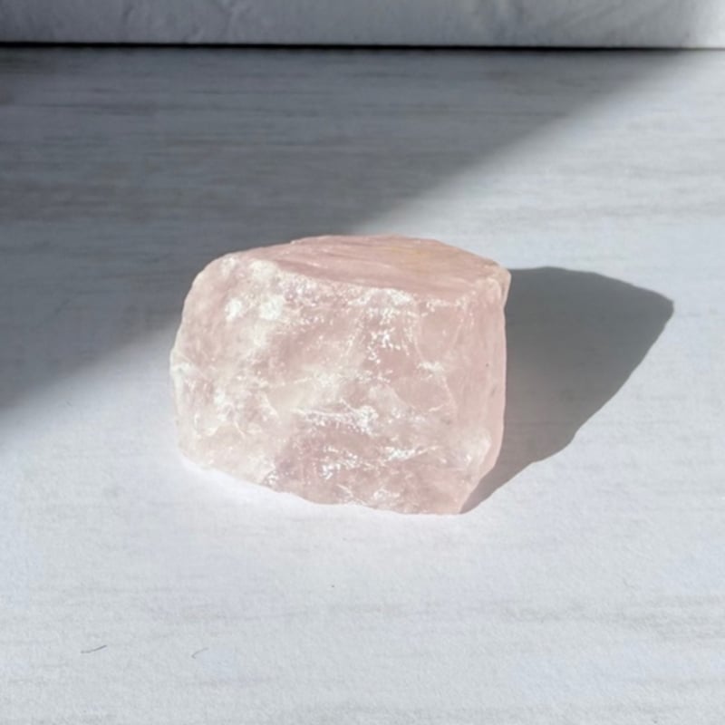 聖域の結界に＊ローズクォーツ 35（原石） ＊久高島クリスタル