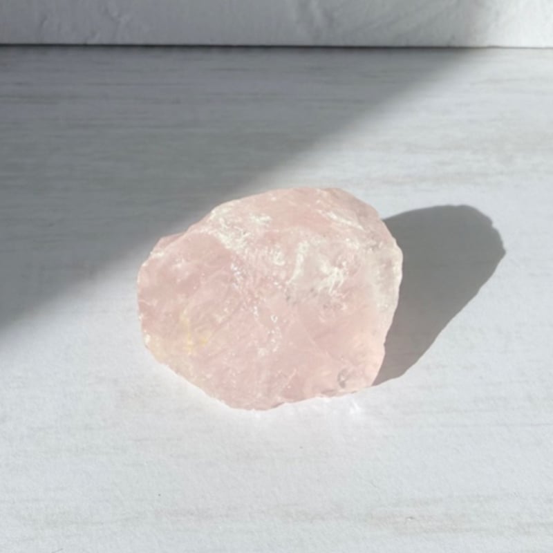 聖域の結界に＊ローズクォーツ 35（原石） ＊久高島クリスタル