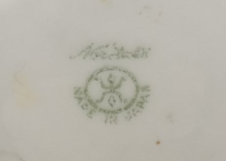 薔薇紋花瓶、1908年（英国）オールドノリタケ