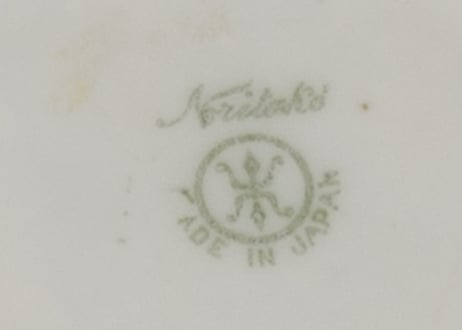 薔薇紋花瓶、1910年（英国）オールドノリタケ