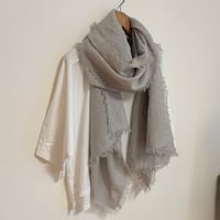 ベルギーリネンのストール(グレージュ)