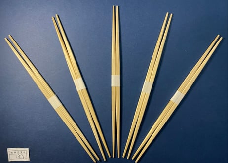 吉野杉箸④　らんちゅう　目荒　白巻紙　五分長(26cm)　2,000膳