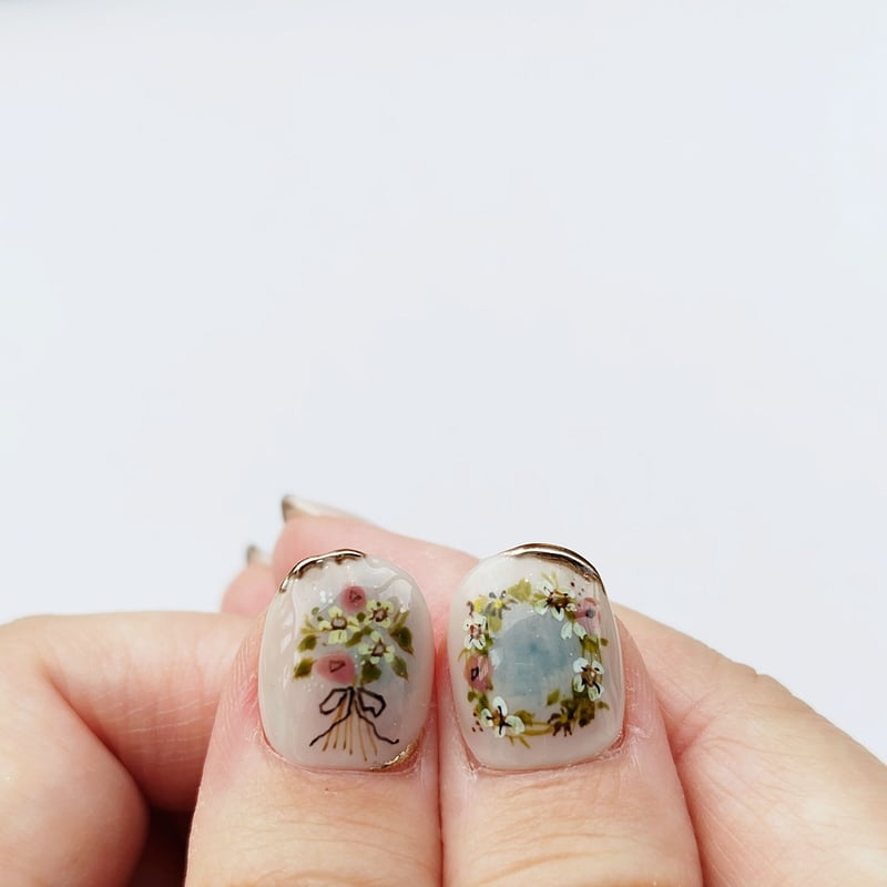 リース、ネイルチップ 手描き❀優しい小花のブーケとリースネイル | ネイルチップ専門