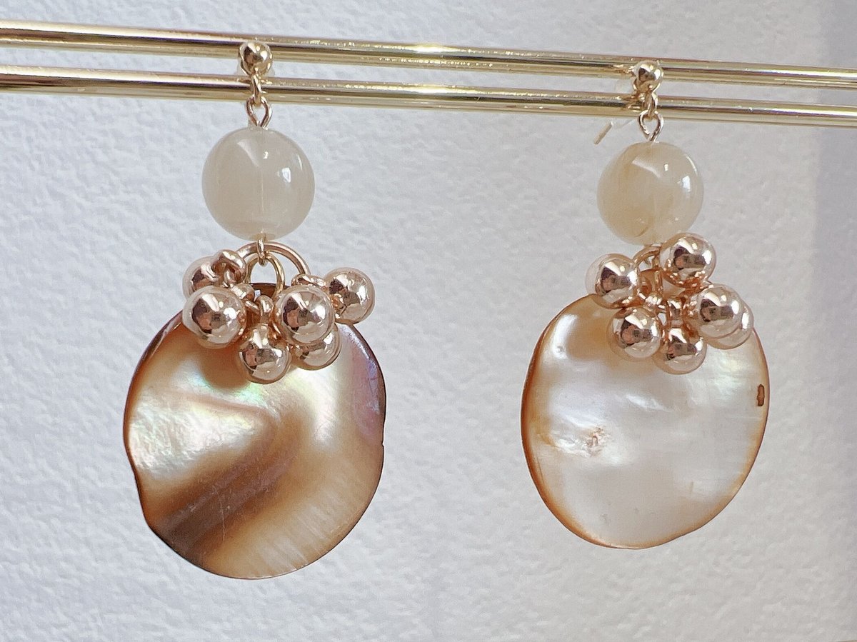 ブラウンシェルピアス・イヤリング | peth handmade accessory store