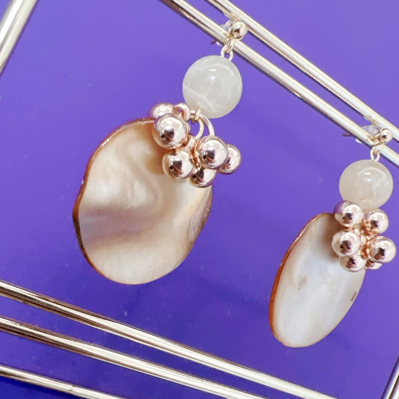 ブラウンシェルピアス・イヤリング | peth handmade accessory store