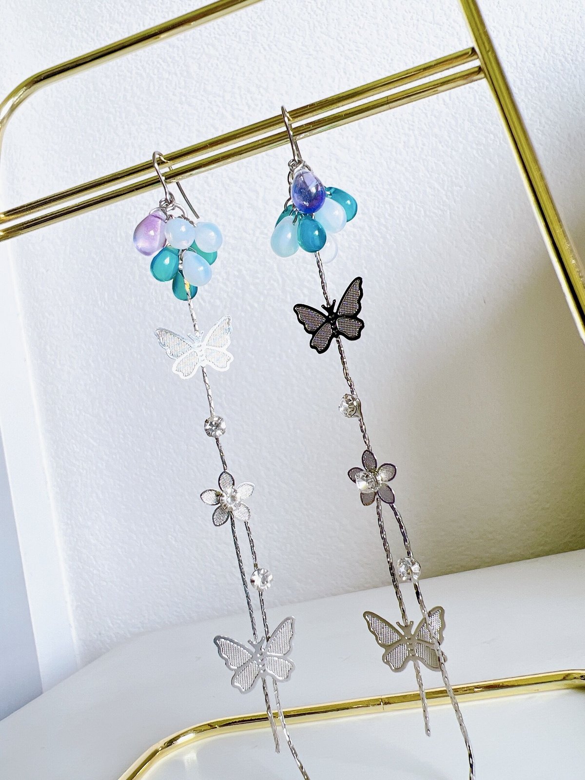 チェコガラスの蝶ロングピアス・イヤリング | peth handmade