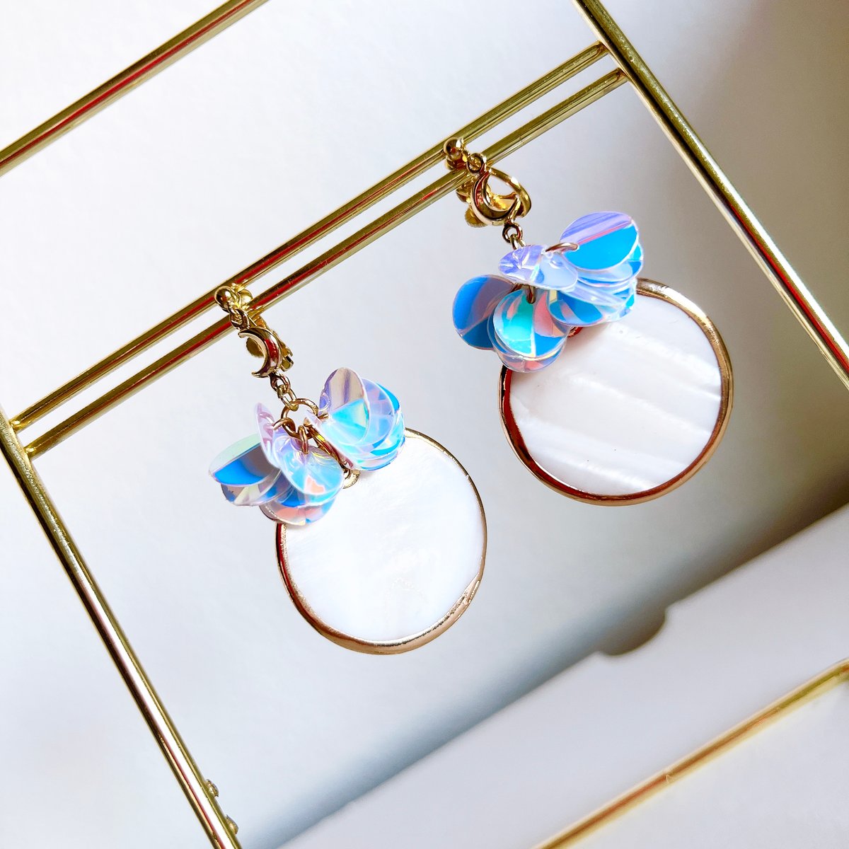 オーロラシェルのムーンピアス・イヤリング | peth handmade accessory
