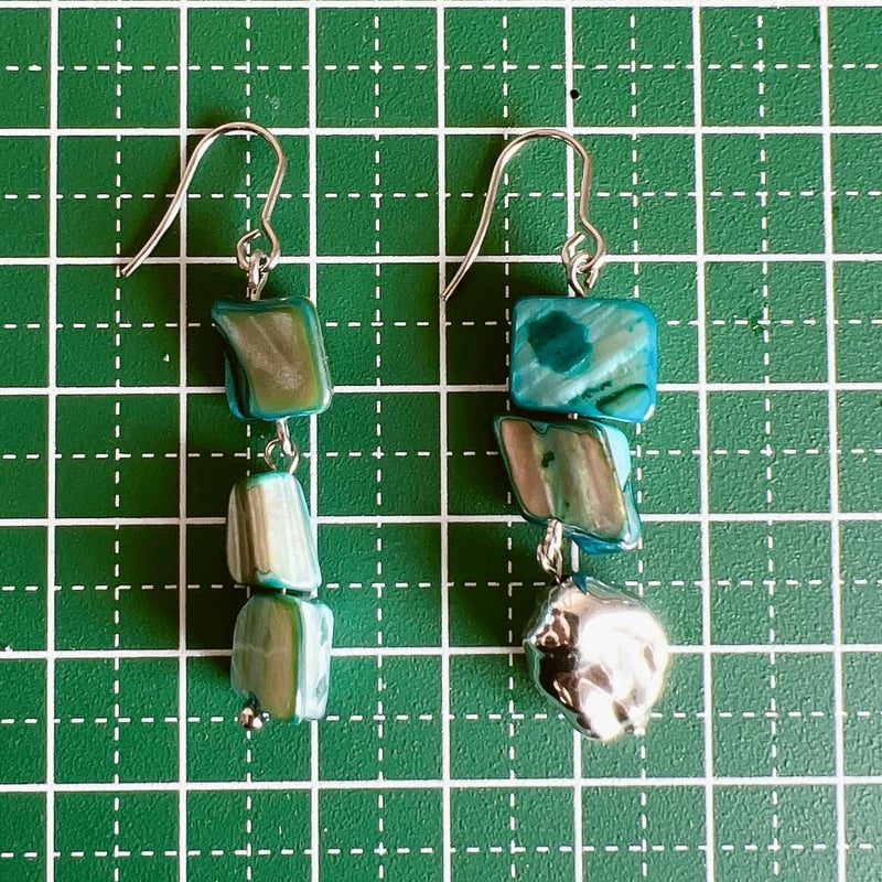 再販】ターコイズシェルピアス・イヤリング | peth handmade accessory
