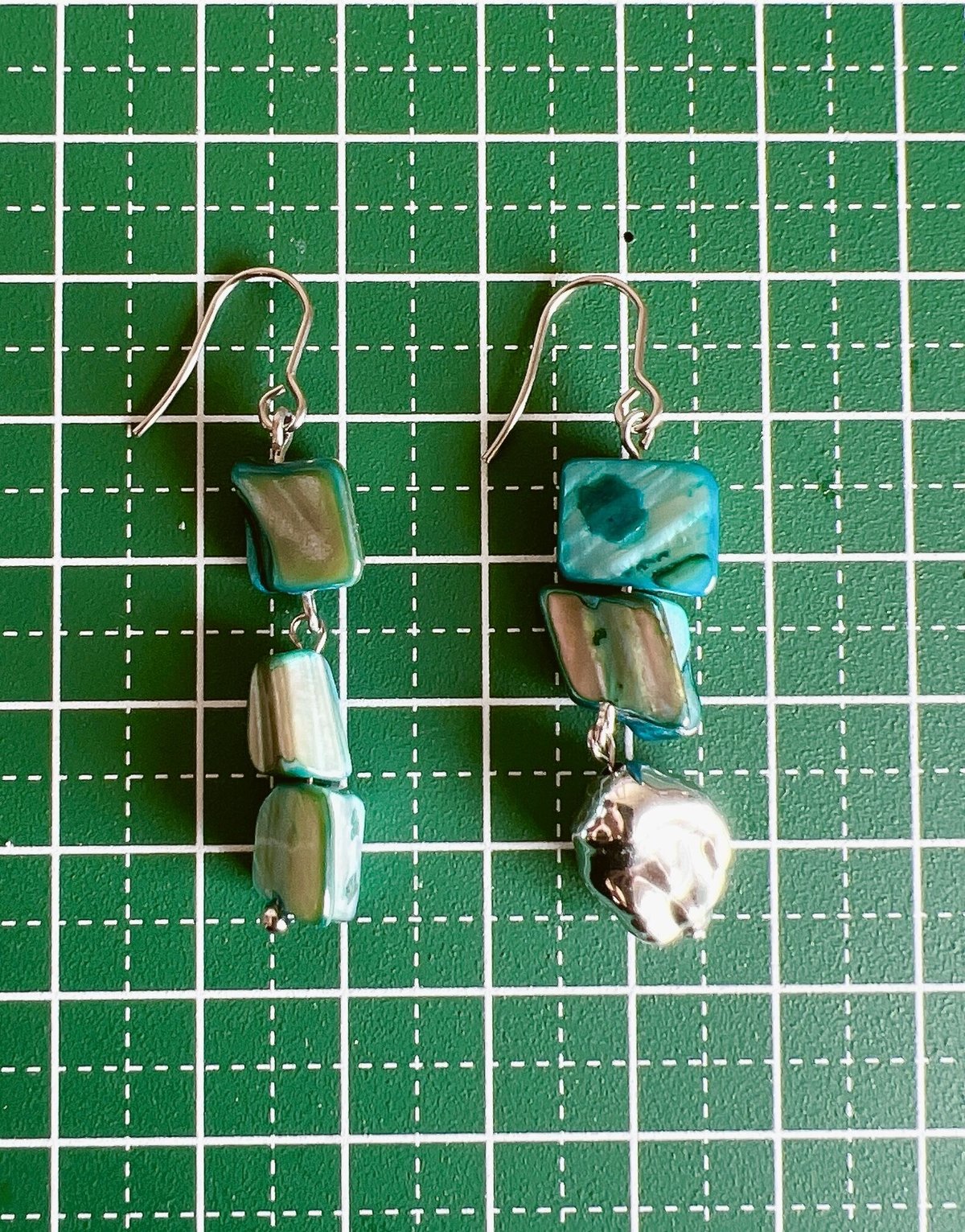 再販】ターコイズシェルピアス・イヤリング | peth handmade accessory
