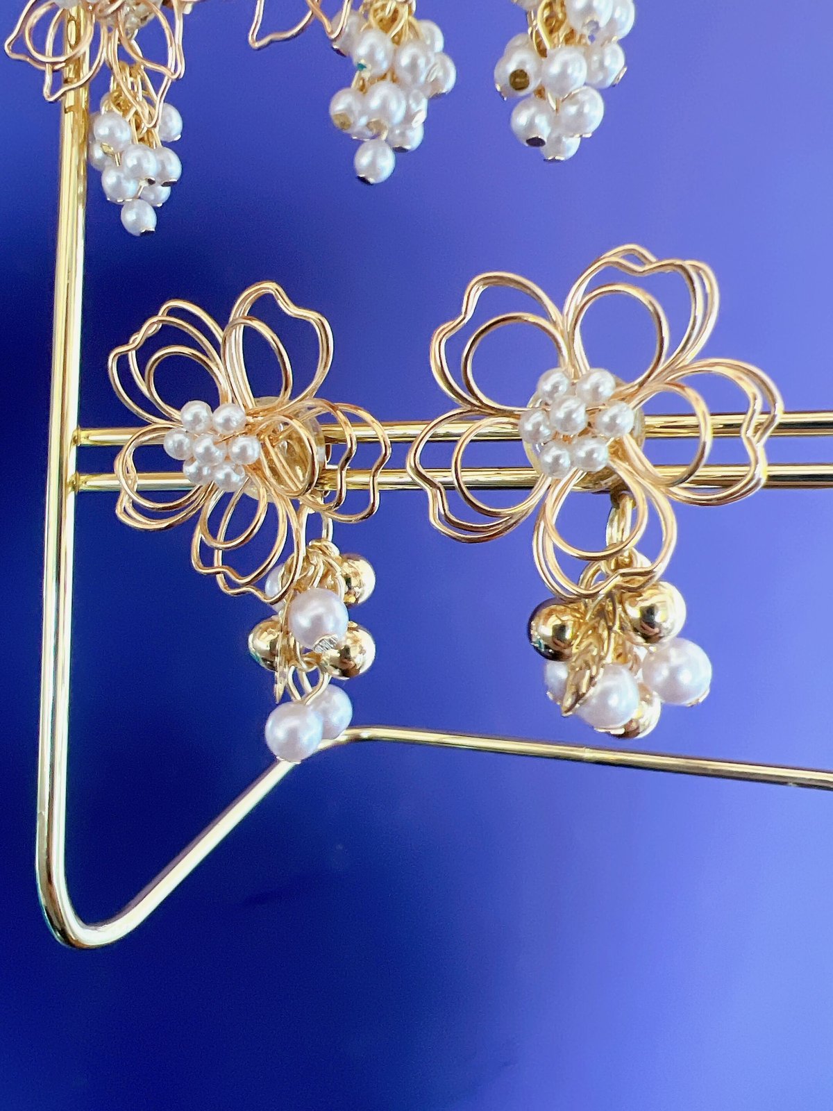 お花とゴールドパールのピアス・イヤリング | peth handmade accessory