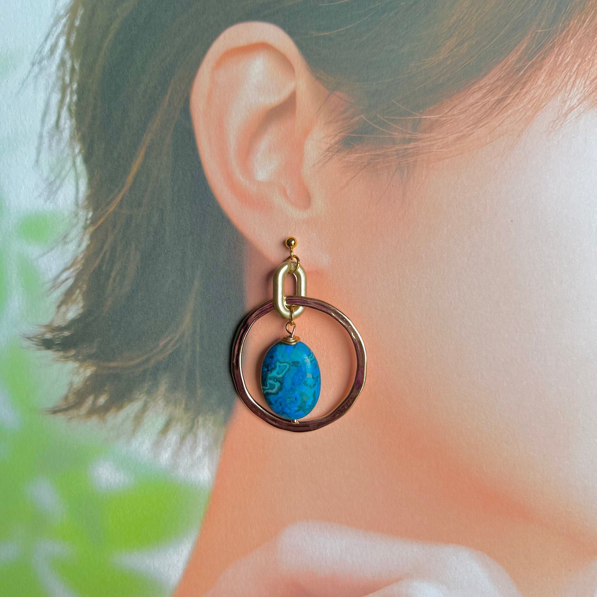 天然石チャームのエスニックターコイズブルーピアス・イヤリング