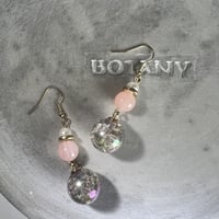 ピンクドームのゆらゆらピアス・イヤリング